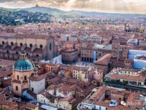 Is bologna italy worth visiting