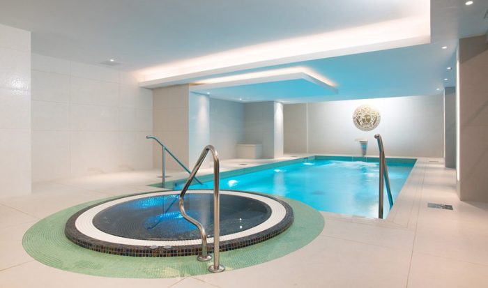 Family friendly hotels london with swimming pool